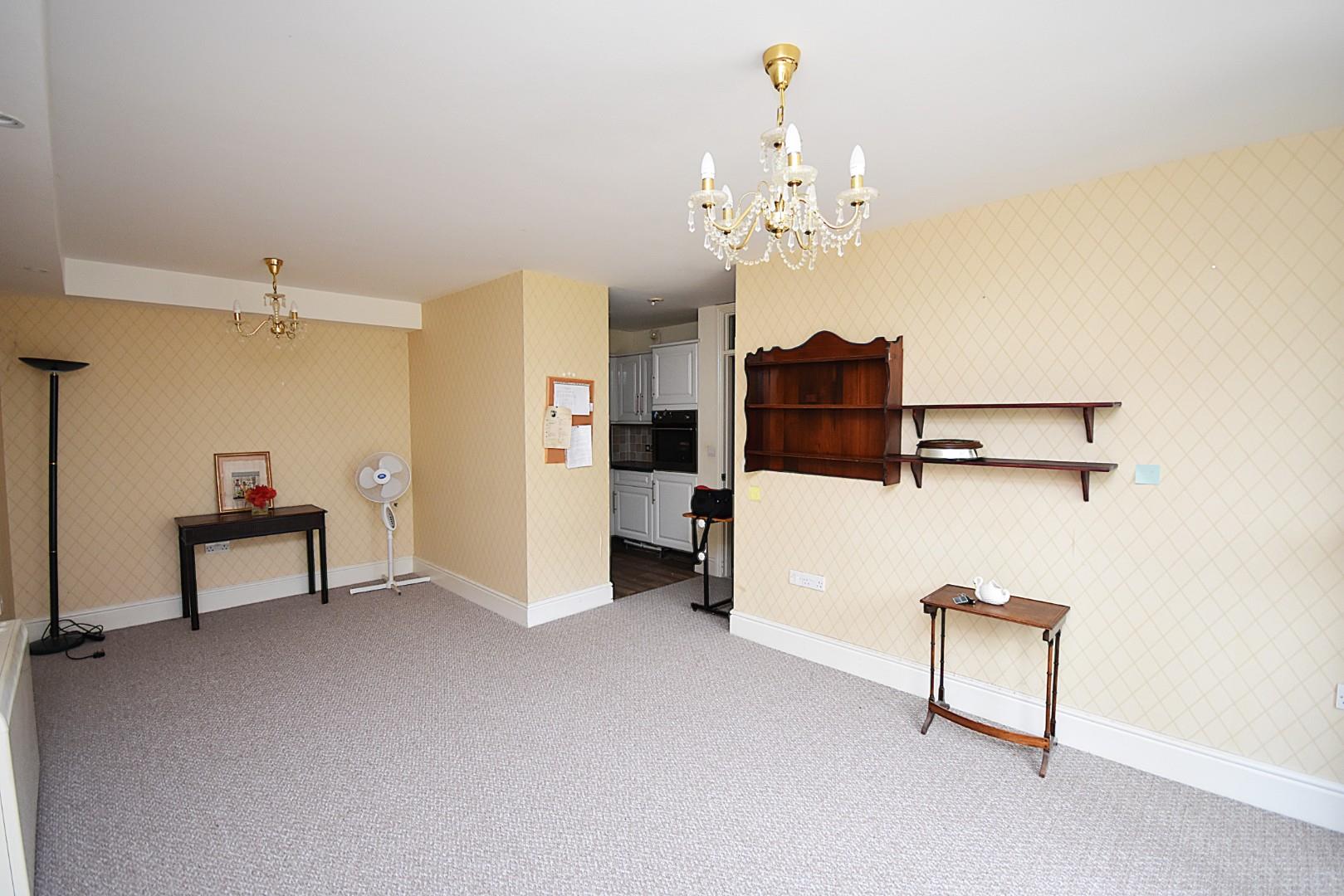 Willow Court, Clyne Common, Swansea, SA3 3JB